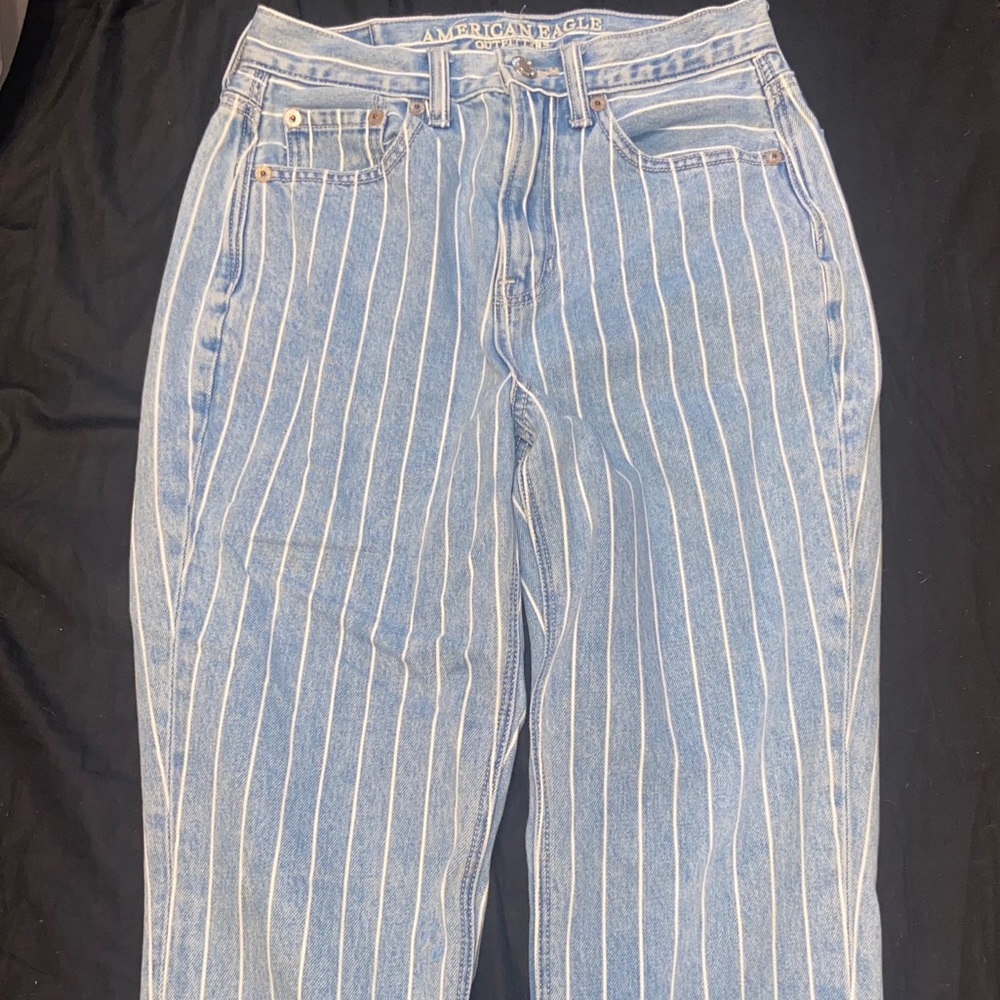 American eagle mom jeans!